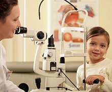 Диагностика зрения у детей в клинике Эксимер